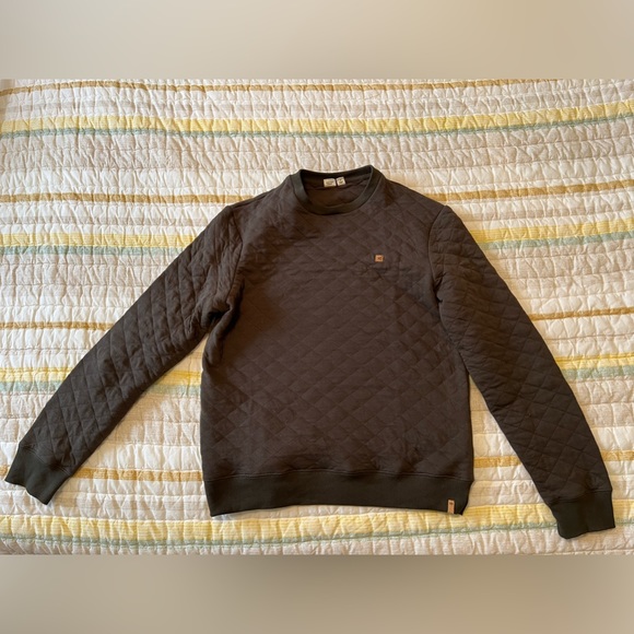 Quilted Classic Crew - Picture 1 of 3